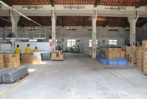 世峻弘茂生產(chǎn)基地19 世峻弘茂生產(chǎn)基地19